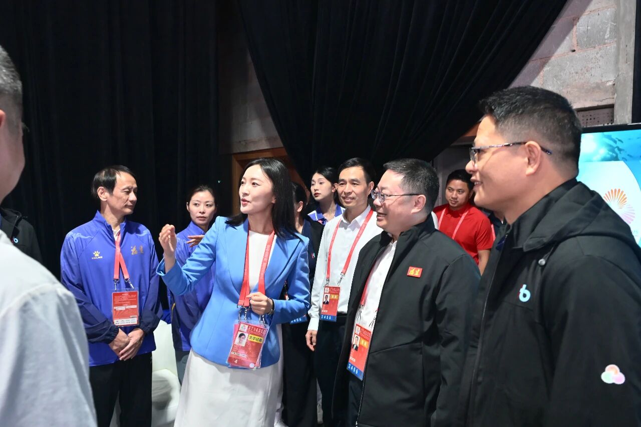 省领导看望慰问全运会我省参赛运动员、教练员和媒体记者