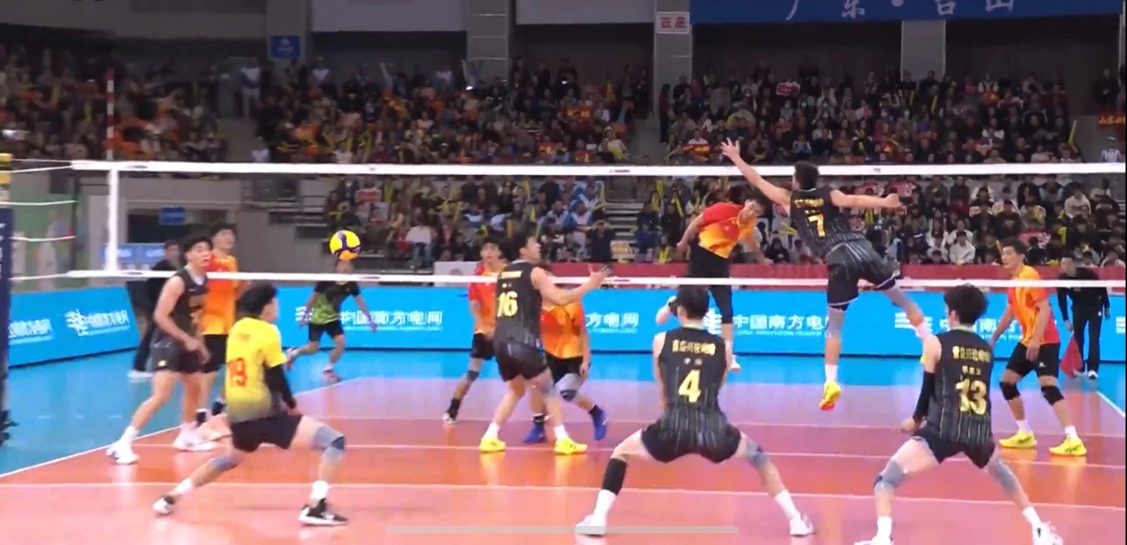 银牌！时隔42年，福建男排再次夺得全运会奖牌