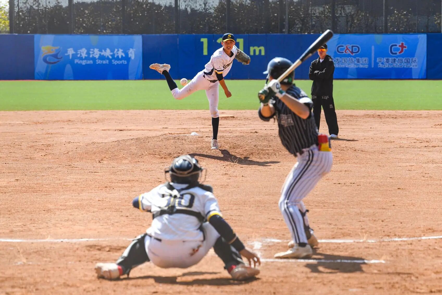 以球会友促交流！中韩高校棒球友谊赛在平潭举行