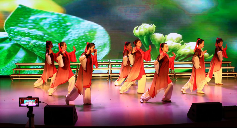 刚柔并济展银发风采！延平老体协健身气舞亮相南平市老年大学